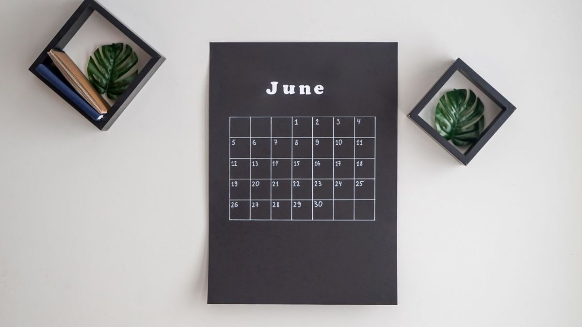4 Best Calendar Print-On-Demand Suppliers For Etsy