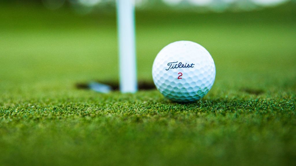 Golf ball print-on-demand suppliers featured image