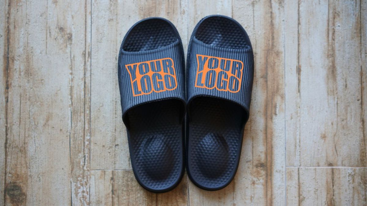 14 Best Custom Slide Sandals Print-On-Demand Suppliers
