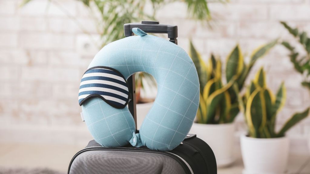 Travel neck pillow print-on-demand suppliers featured image